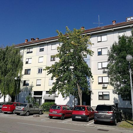 Fly By Suite - Zagreb Airport - 0-24H Self Check In&Out - Parking On Site 大戈里察 外观 照片