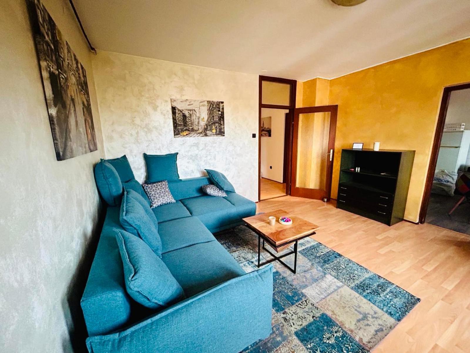 Fly By Suite - Zagreb Airport - 0-24H Self Check In&Out - Parking On Site 大戈里察 外观 照片