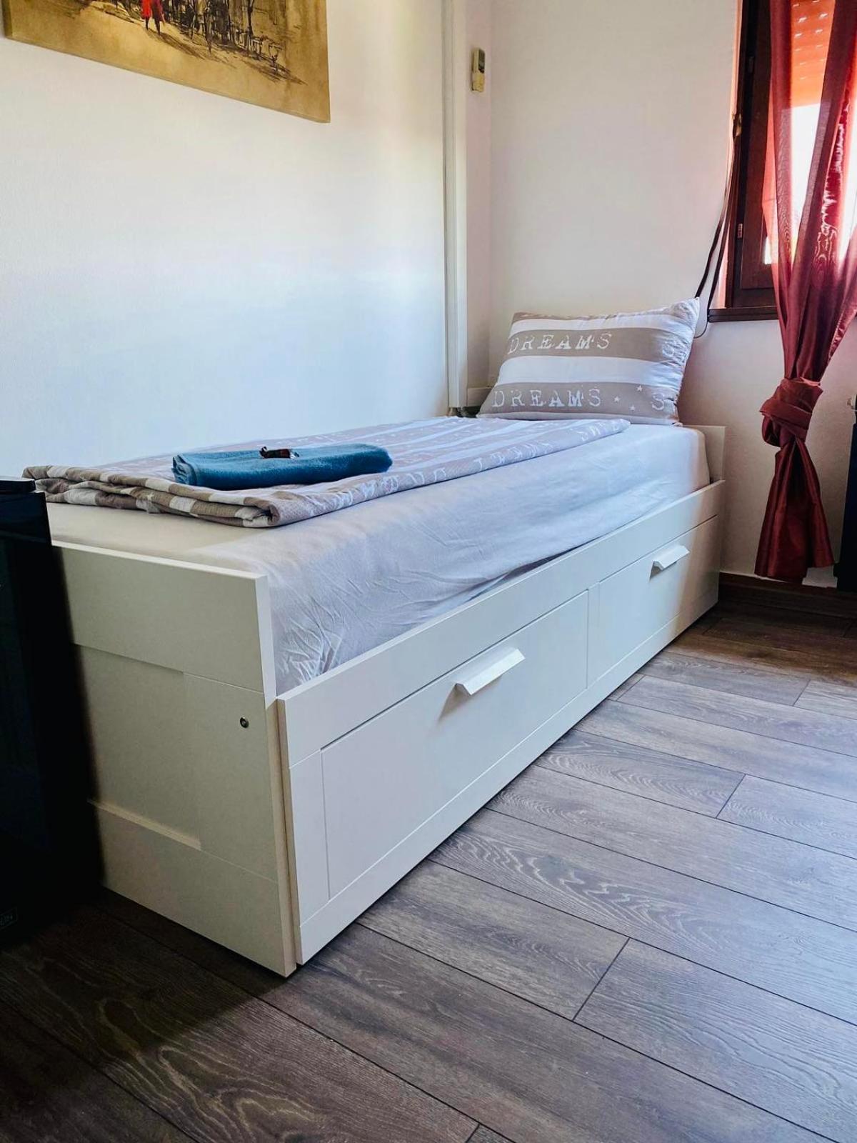Fly By Suite - Zagreb Airport - 0-24H Self Check In&Out - Parking On Site 大戈里察 外观 照片